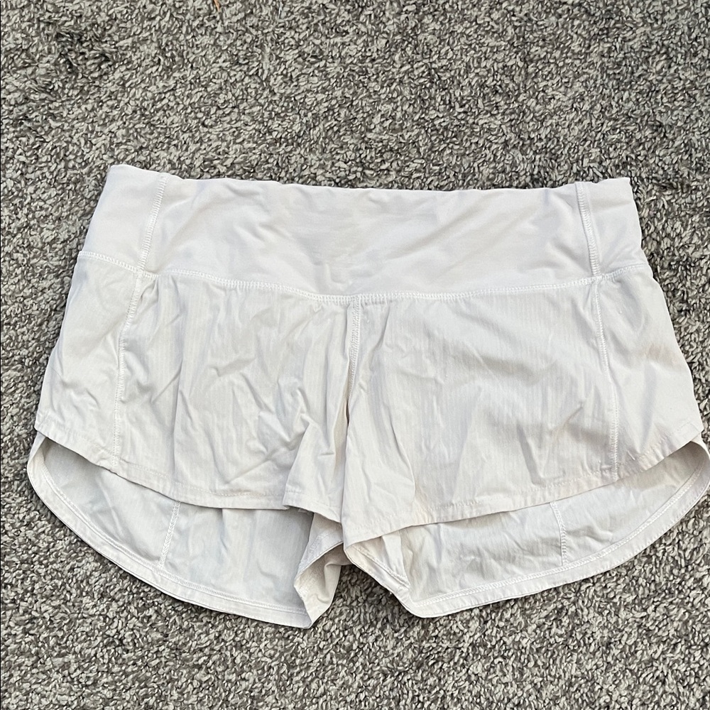 Lululemon women’s size 4 white shorts